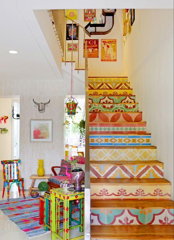 ανοιξιάτικα-αυτοκόλλητα-στην-σκάλα-του-σπιτιού-ιδέες-για-ανοιξιάτικη διακόσμηση-