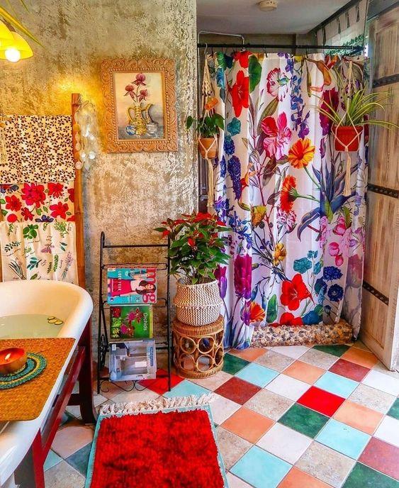 κουρτίνες μπάνιου-με-λουλούδια-Άνοιξη 2022-ιδέες-για-ανοιξιάτικη διακόσμηση-στο-σπίτι-