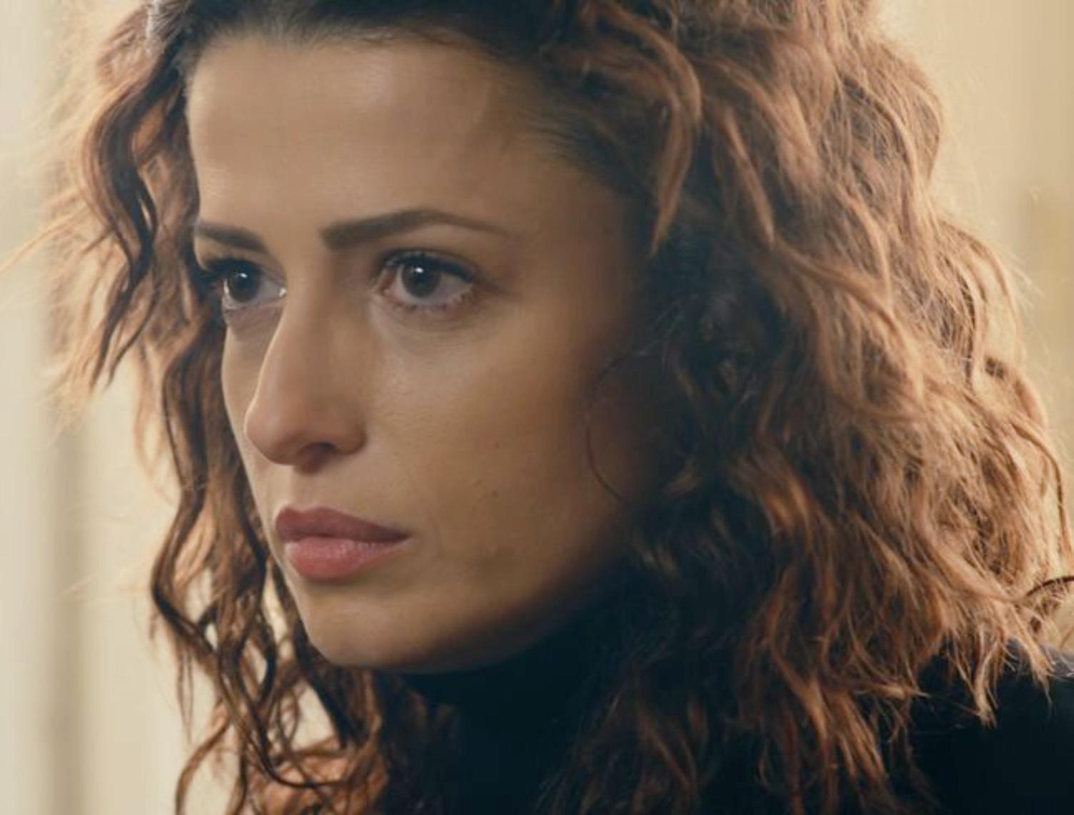 Η Γη της Ελιάς: Η Εύα Πιάνεται μαλλί με μαλλί με την Αρετή