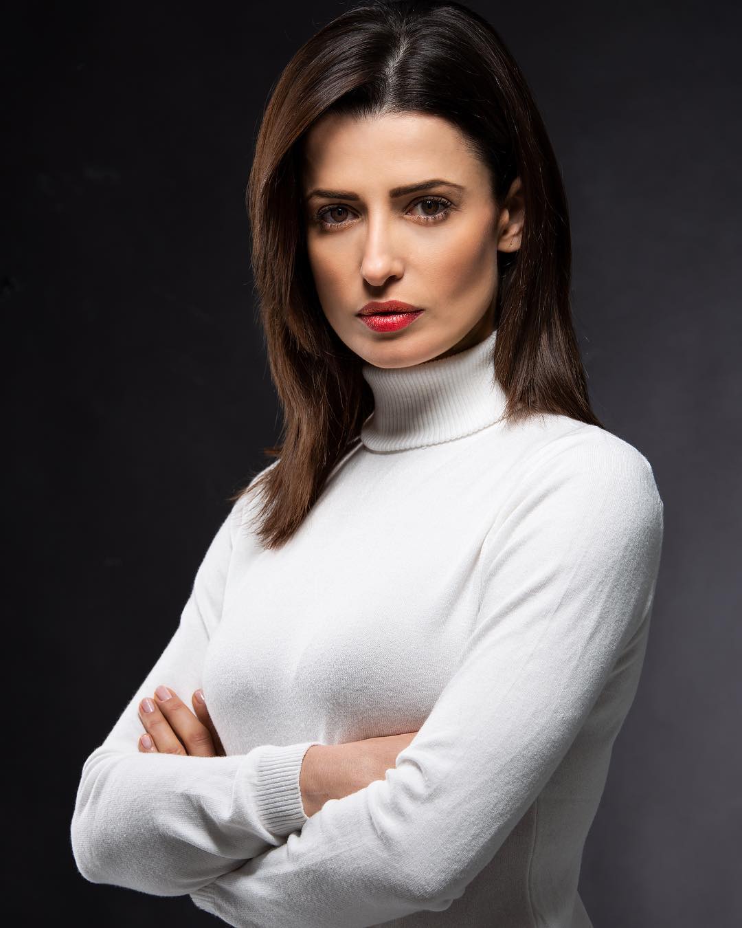 Η Γη της Ελιάς: Η Εύα Πιάνεται μαλλί με μαλλί με την Αρετή