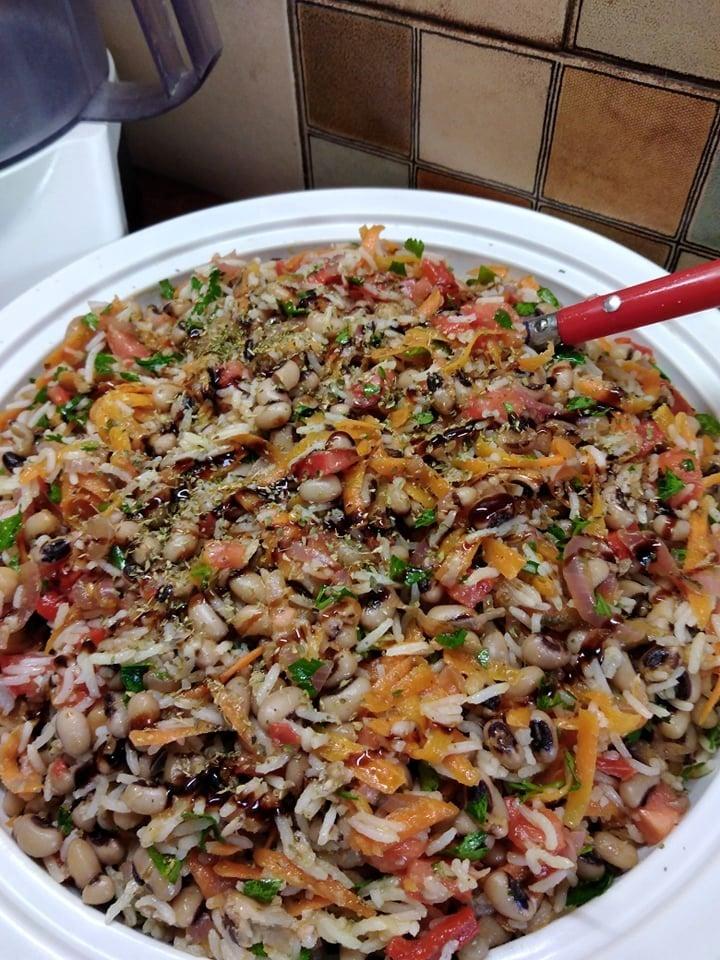 ζεστή -σαλάτα-με - μαυρομάτικα- ζεστή -σαλάτα-με - μαυρομάτικα-