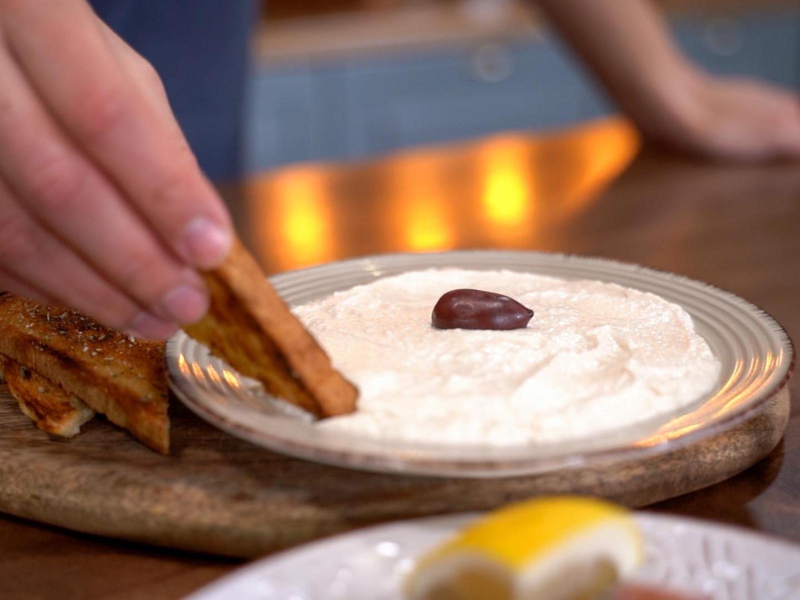 συνταγή-για-λευκή ταραμοσαλάτα-από-τον-Δημήτρη Μιχαηλίδη- συνταγή-για-λευκή ταραμοσαλάτα-από-τον-Δημήτρη Μιχαηλίδη-