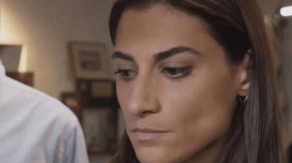 Η Γη της Ελιάς: Ο Αλέξης πάει στην Μυρτάλη για να την σκοτώσει