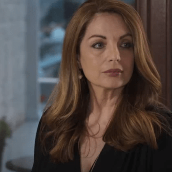 Η Γη της Ελιάς: Ο Αλέξης πάει στην Μυρτάλη για να την σκοτώσει