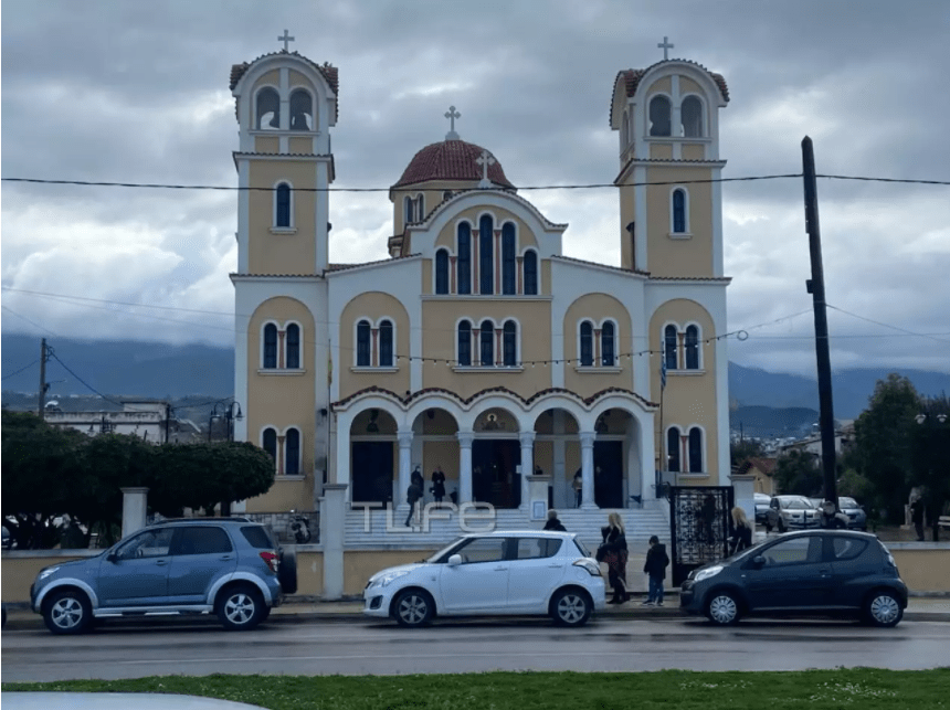 Πάτρα: Αυτήν την ώρα το μνημόσυνο των Παιδιών (φωτογραφίες)
