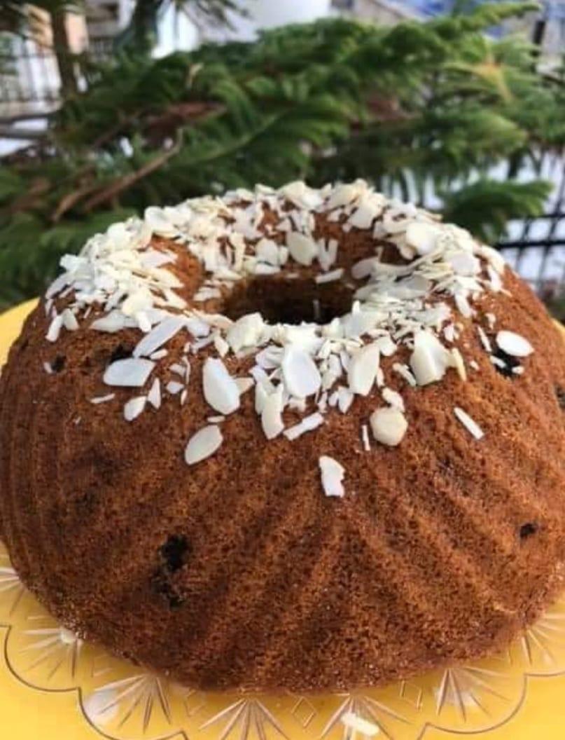 νηστίσιμο-κέικ-με-βρώμη-και-ταχίνι-