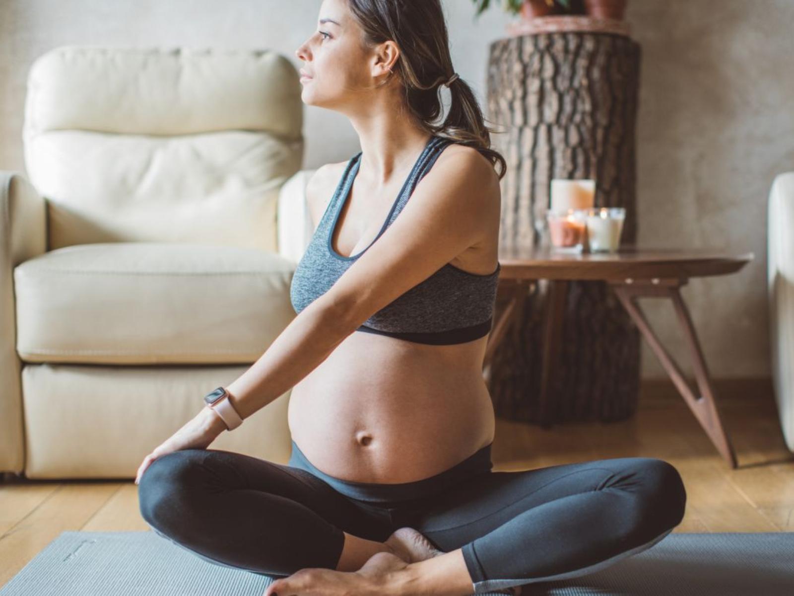 Yoga-για εγκύους-πλεονεκτήματα-και-πληροφορίες-