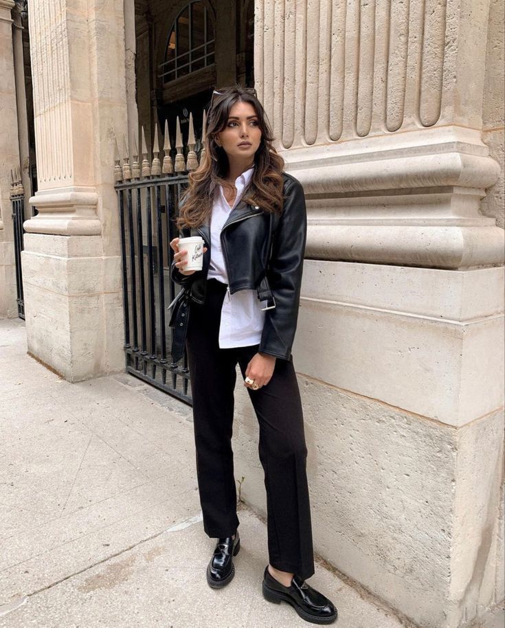 τάσεις-στα-γυναικεία-φλατ παπούτσια-για-την-Άνοιξη 2022-loafers-