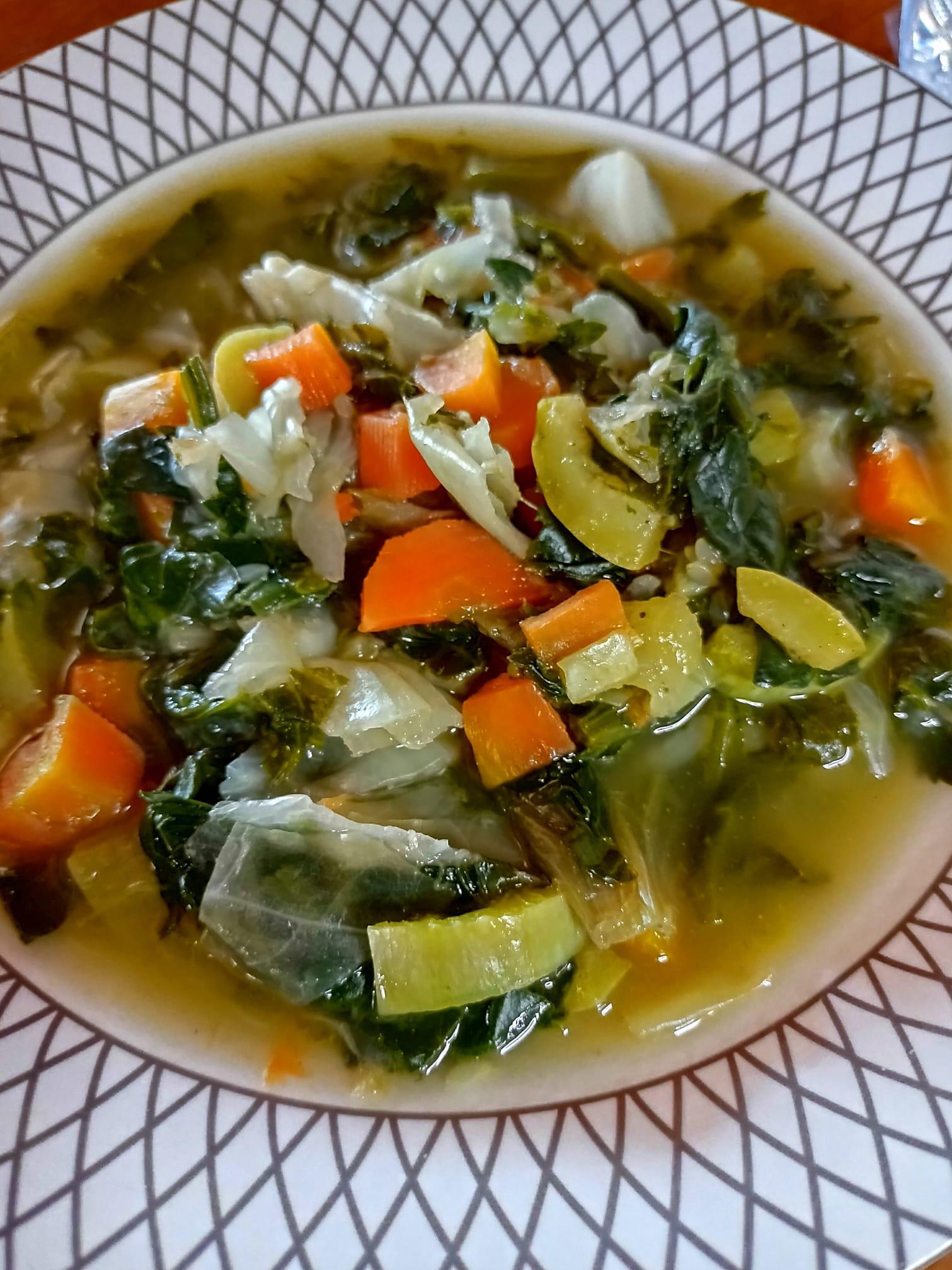 συνταγή-για-νηστίσιμη-λαχανόσουπα-