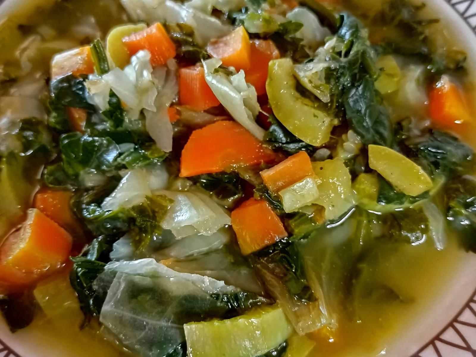 συνταγή-για-νηστίσιμη-λαχανόσουπα-
