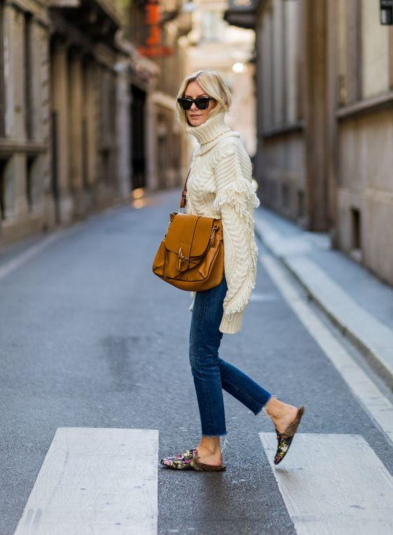 φλοράλ-mules shoes-για-την-Άνοιξη 2022-τάσεις-