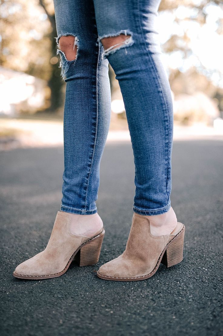 mules shoes-για-την-Άνοιξη 2022-τάσεις-