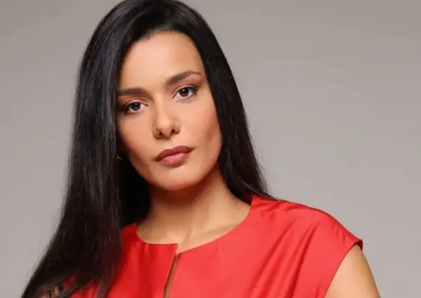 -Μόλις-Xθες-Λουίζα- -Μόλις-Xθες-Λουίζα-