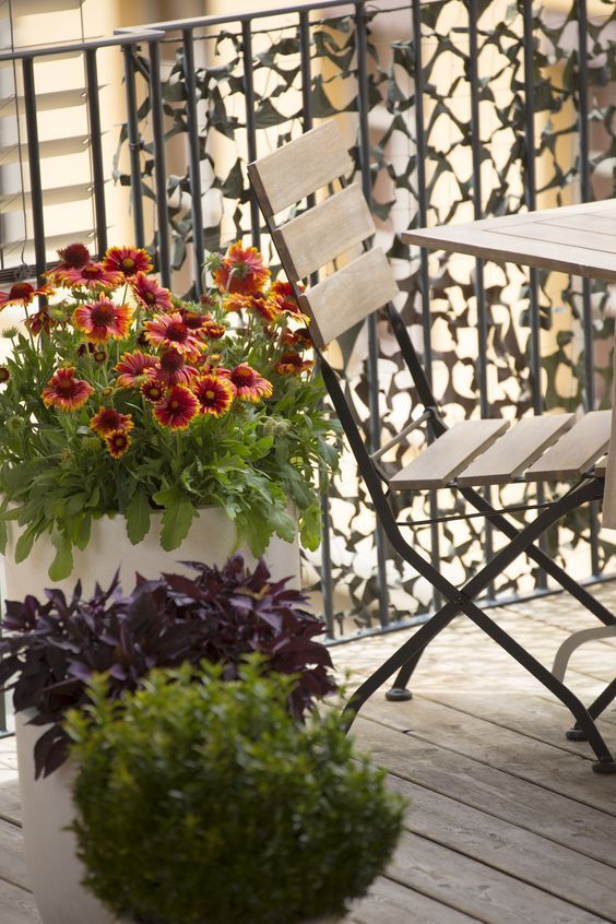 ιδέες-ανοιξιάτικης διακόσμησης-στο-μπαλκόνι-