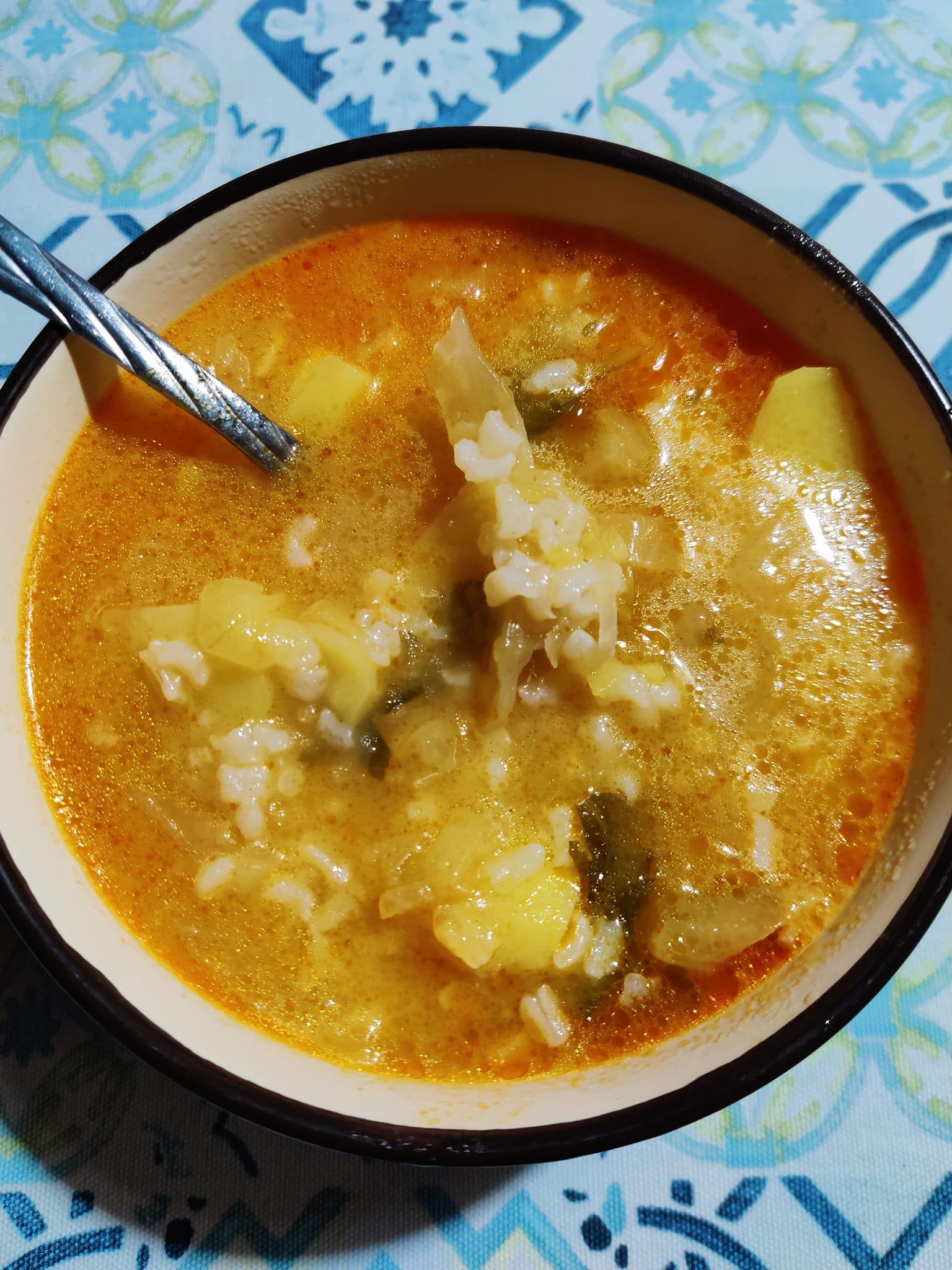 σούπα -με- λάχανο- τουρσί-