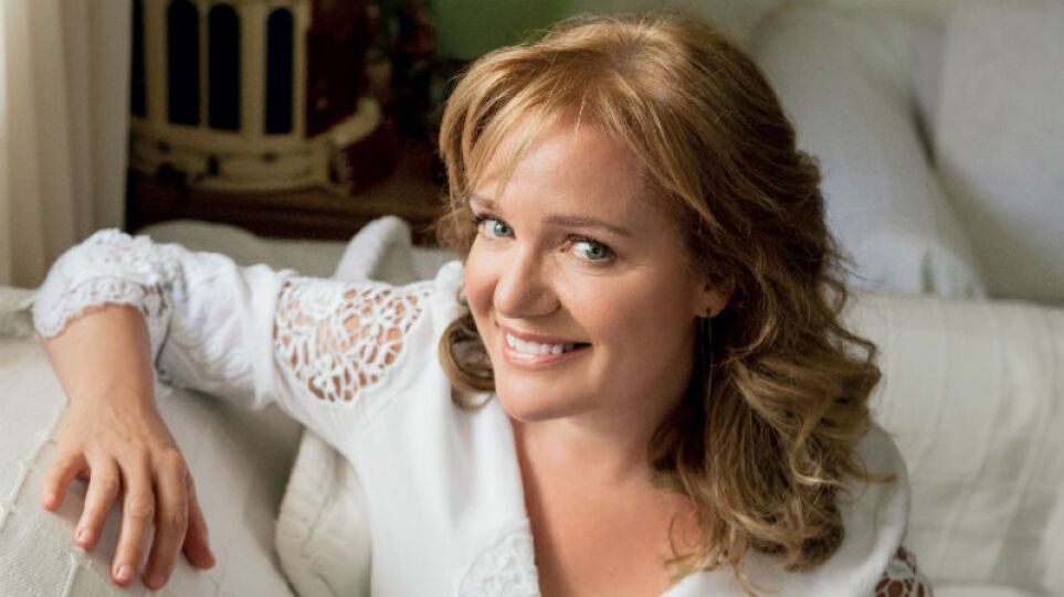 -Άγριες-Μέλισσες-Συμπέθεροι-Απο-Τα-Τύραννα-Μαρία-Καβογιάννη