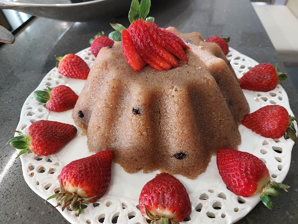 Χαλεπιανά-χαλβάς-σιμιγδαλένιος-με-σταφίδες-μήλο-και-φιστίκια Αιγίνης-συνταγή- Χαλεπιανά-χαλβάς-σιμιγδαλένιος-με-σταφίδες-μήλο-και-φιστίκια Αιγίνης-συνταγή-