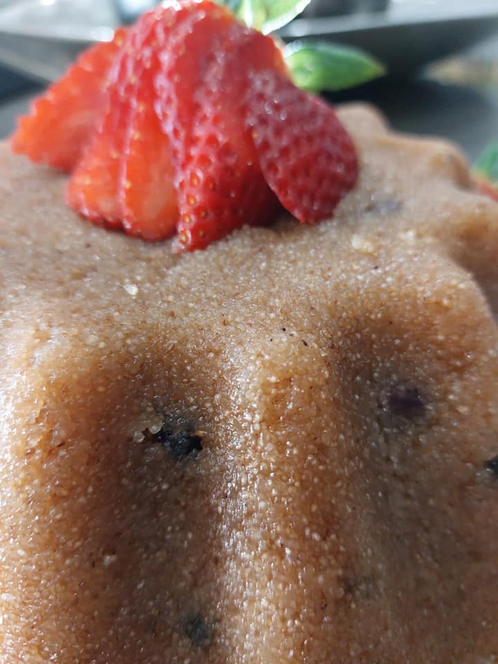 Χαλβάς- σιμιγδαλένιος- με- φιστίκια- Αιγίνης- Χαλβάς- σιμιγδαλένιος- με- φιστίκια- Αιγίνης-