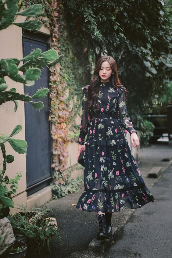 μαύρο-φλοράλ-μάξι φόρεμα-την-Άνοιξη-ιδέες- μαύρο-φλοράλ-μάξι φόρεμα-την-Άνοιξη-ιδέες-