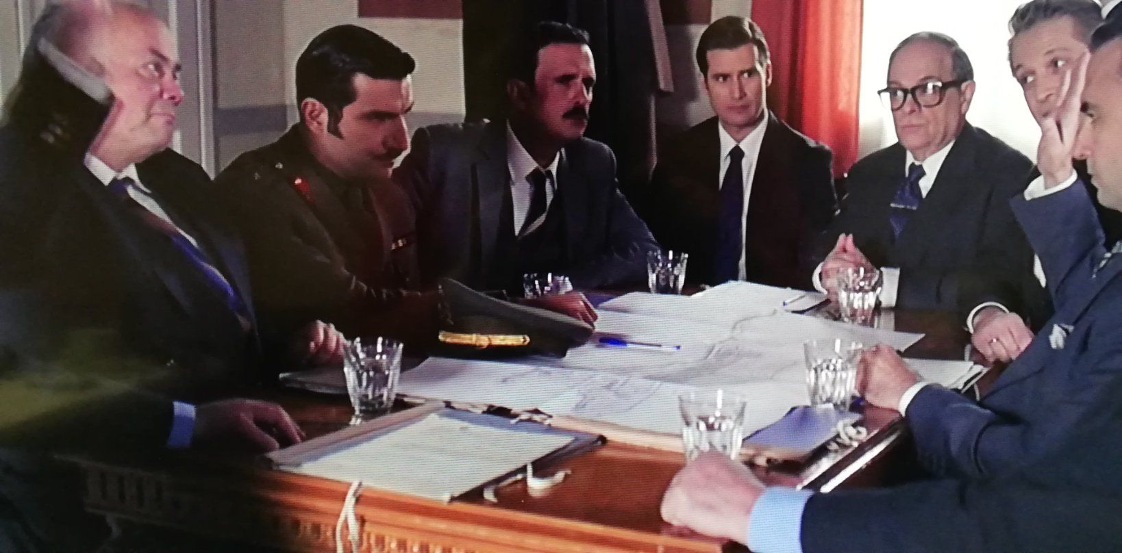 Άγριες Μέλισσες : Η συμμαχία μεταξύ Μόρτζου και Ακύλα