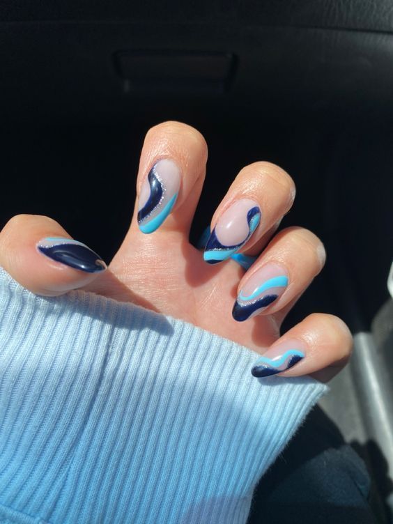 μπλε-νύχια-στις-κυρίαρχες τάσεις-την-Άνοιξη 2022-