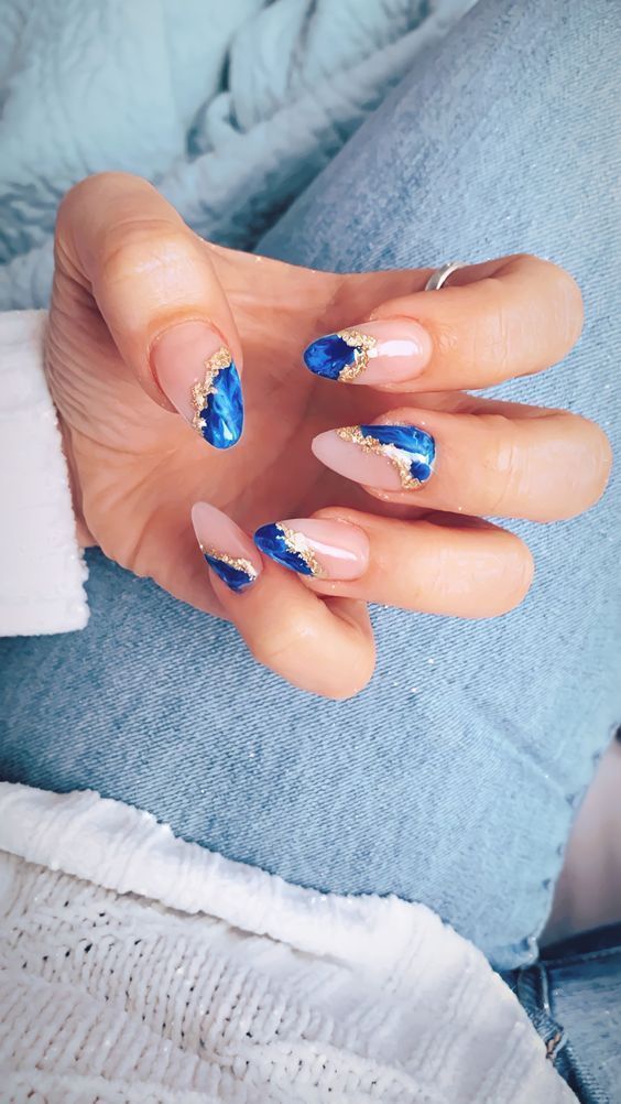 μπλε-νύχια-στις-κυρίαρχες τάσεις-την-Άνοιξη 2022-