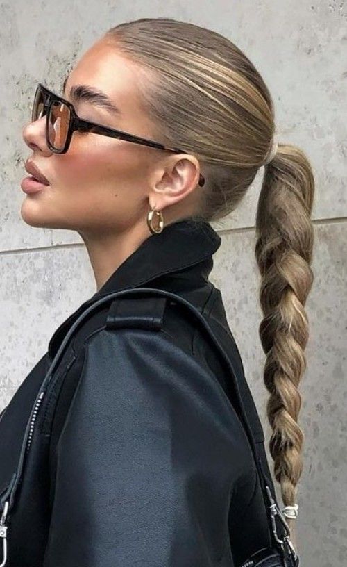 πλεξούδες-τάσεις-Άνοιξη Καλοκαίρι 2022-στα-μαλλιά-ιδέες-