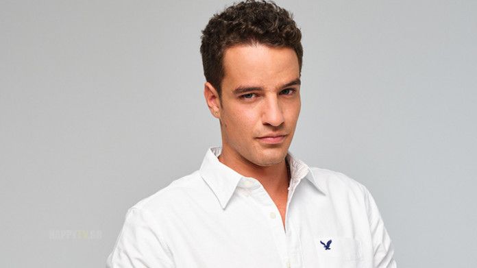 Η-Γη-της-Ελιάς-Στέφανος