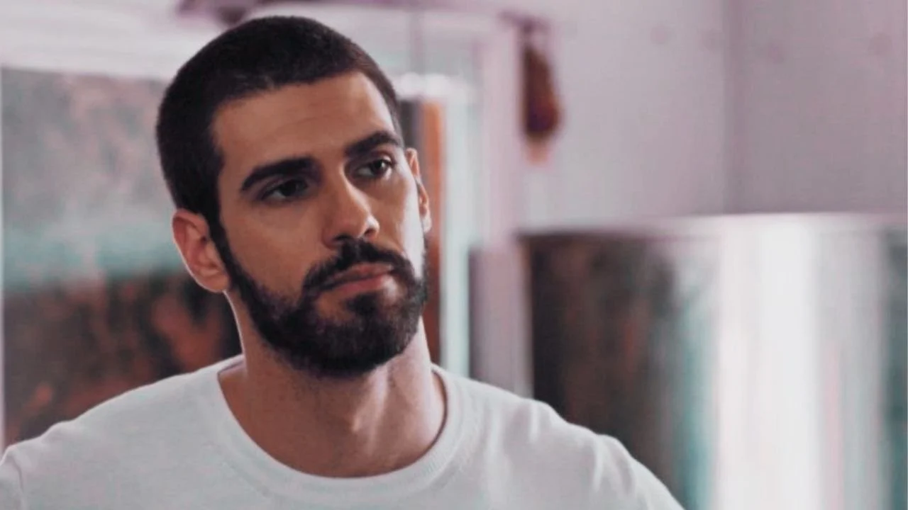 Η-Γη-της-Ελιάς-Δημήτρης Η-Γη-της-Ελιάς-Δημήτρης