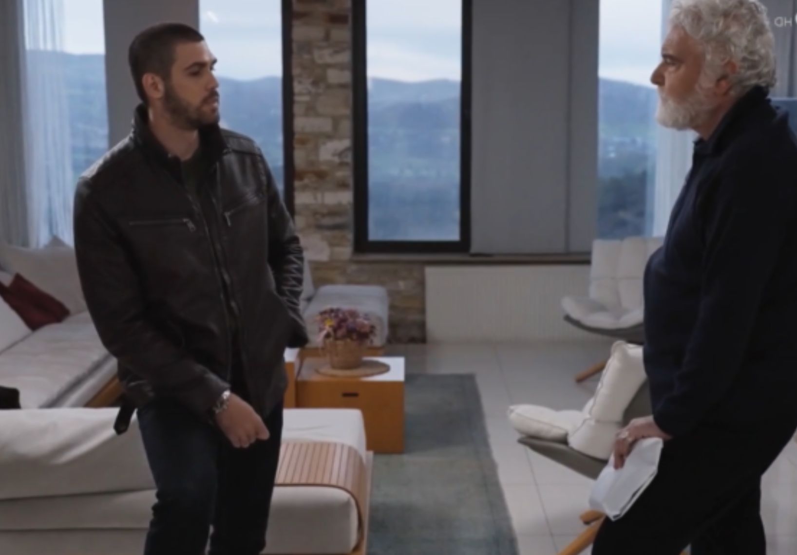 Η Γη της Ελιάς: O Ιάκωβος απειλεί με όπλο τον Δημήτρη