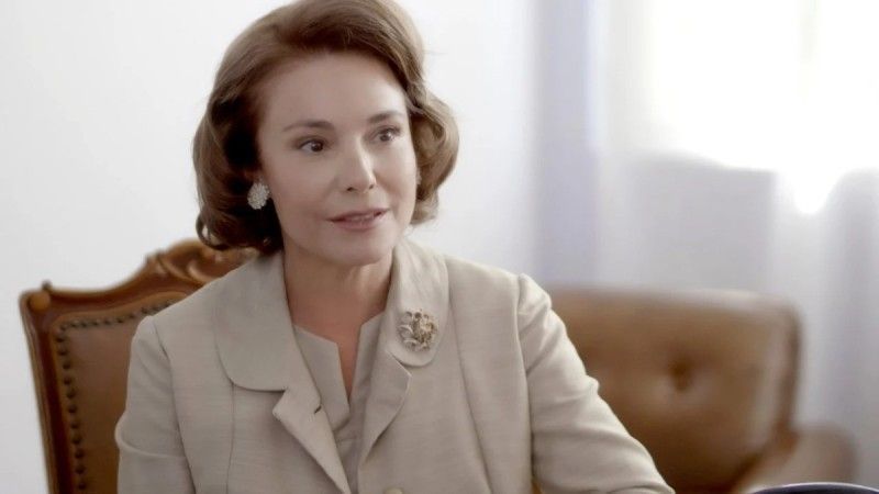 Άγριες-Μέλισσες-Αντιγόνη