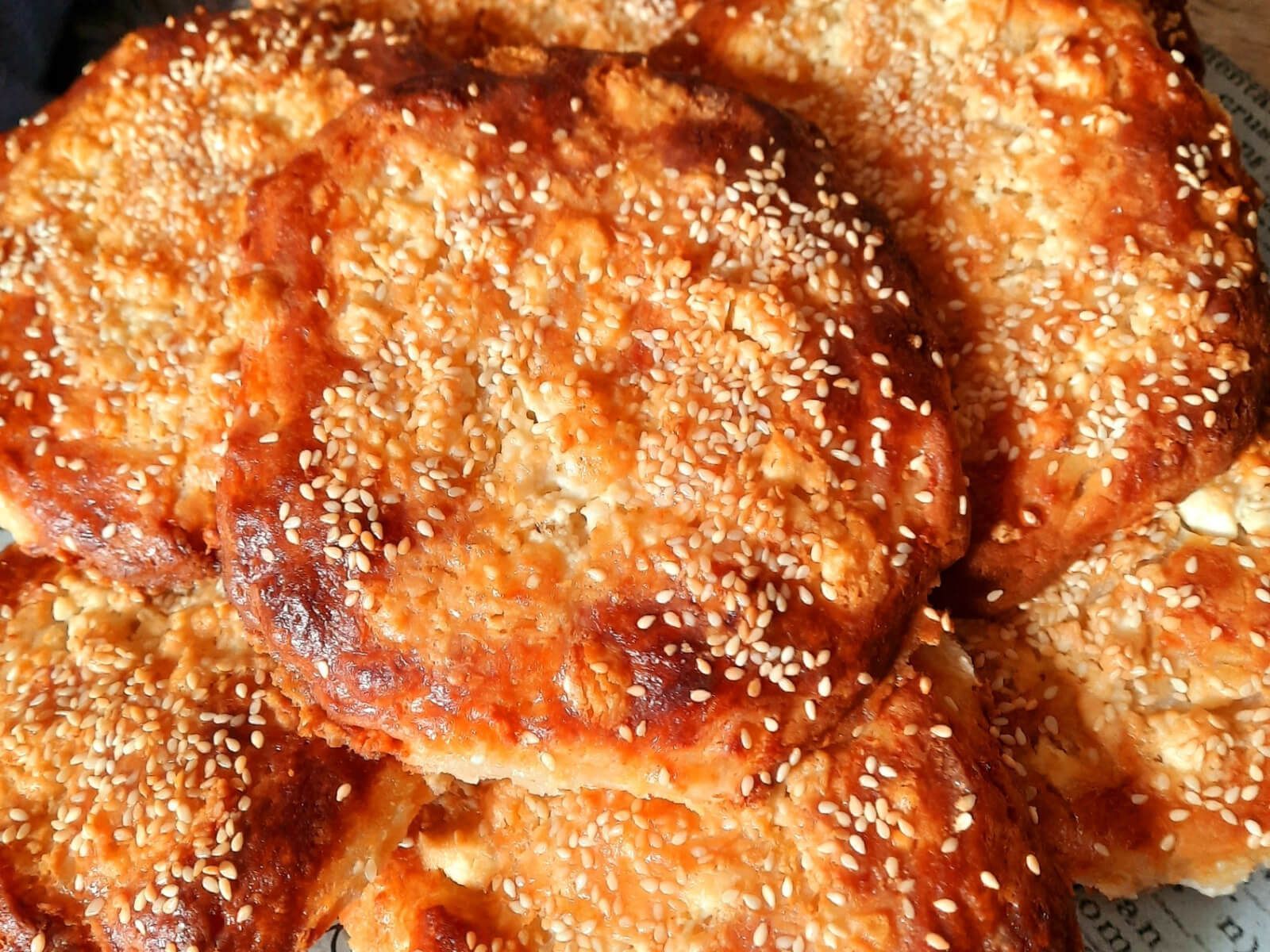 Τραγανά -τυροπιτάρια- φούρνου- σαν -τηγανιτά-