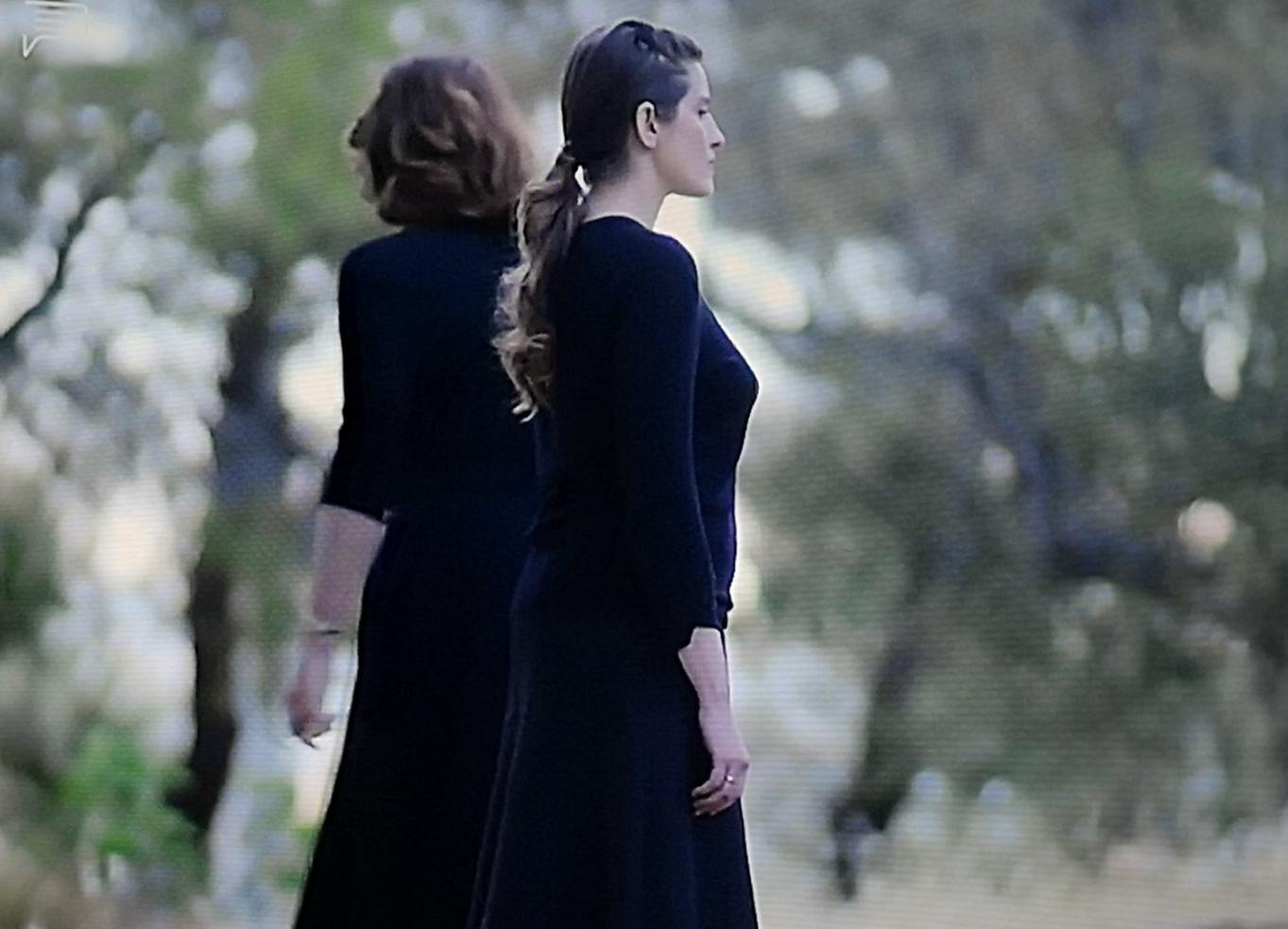 Άγριες-Μέλισσες-Μυρσίνη-Ελένη