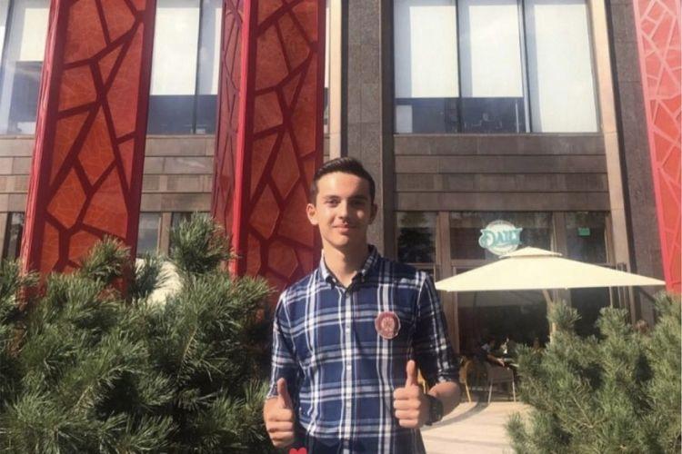 Μενέλαος-Ράπτης