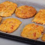 πιτάκια-χωρίς ζύμωμα-με-ντομάτα-συνταγή-