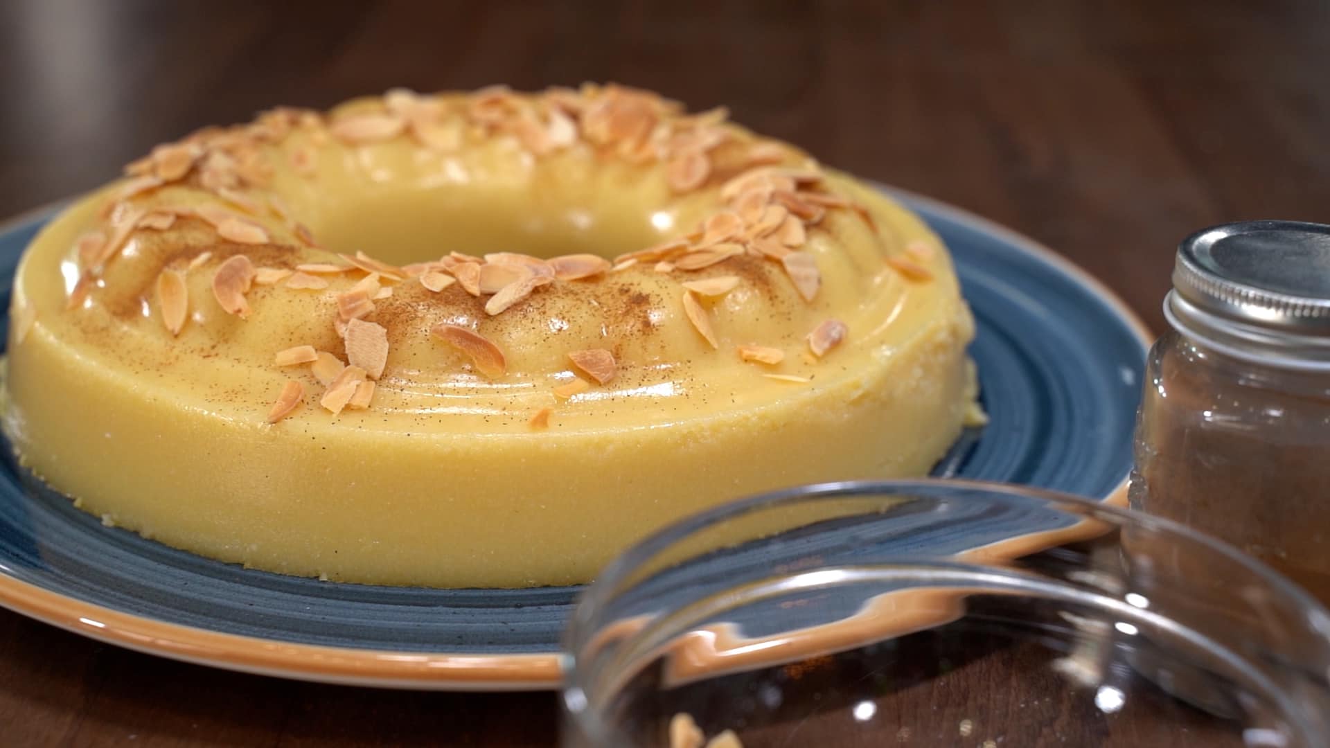 Σιμιγδαλένιος χαλβάς χωρίς ζάχαρη από τον Δημήτρη Μιχαηλίδη