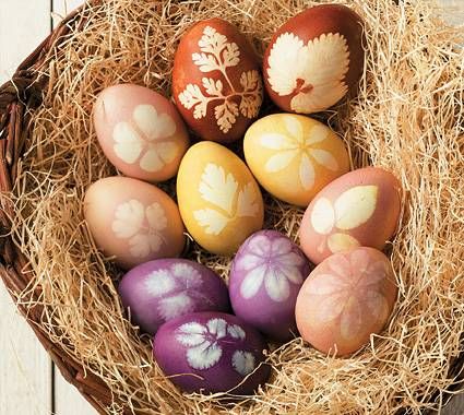 πασχαλινά αυγά-με-στάμπες-ιδέες-για-να-βάψεις-τα-πασχαλινά-αυγά-