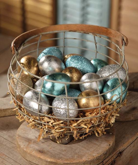 πασχαλινά αυγά-με-γκλίτερ-ιδέες-για-να-βάψεις-τα-πασχαλινά-αυγά-