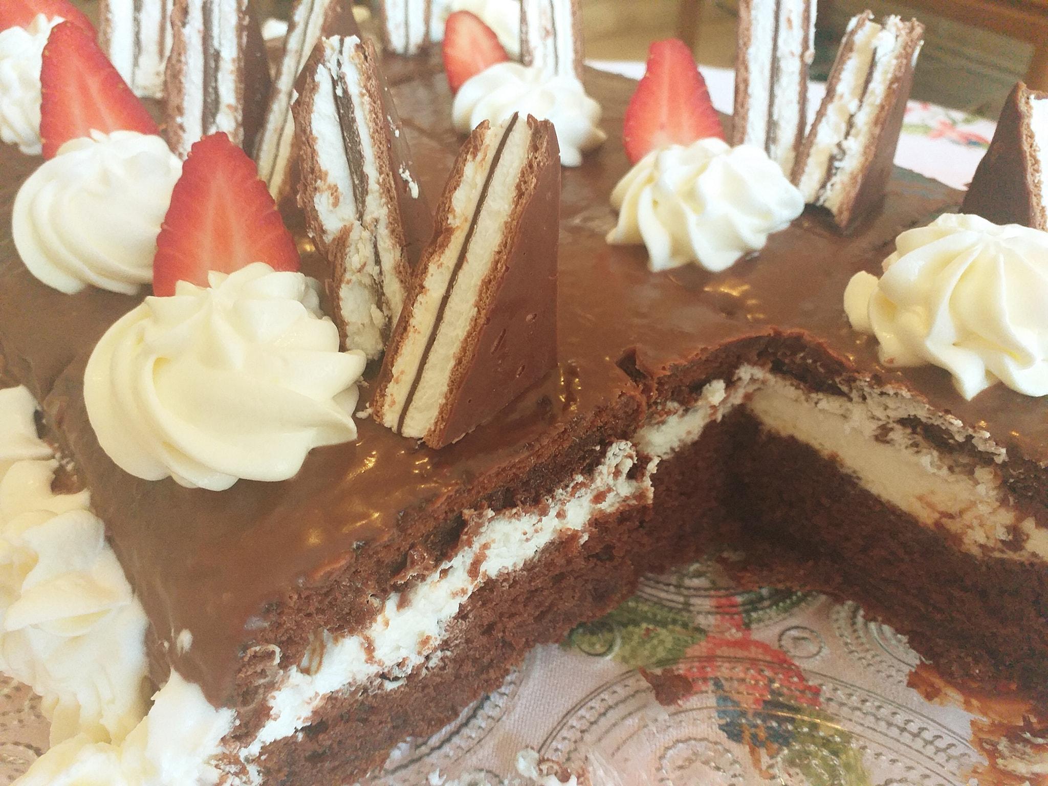 Τούρτα -Kinder- Pingui - Τούρτα -Kinder- Pingui -