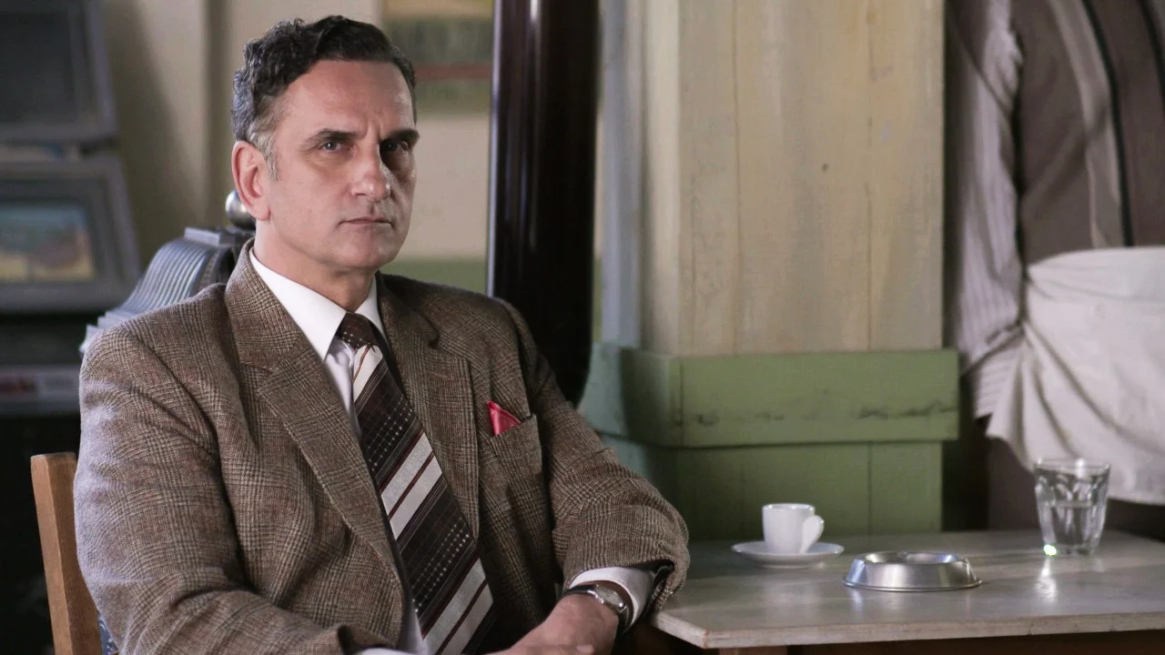 Άγριες μέλισσες : Tα λεφτά του Ακύλα κάνουν φτερά