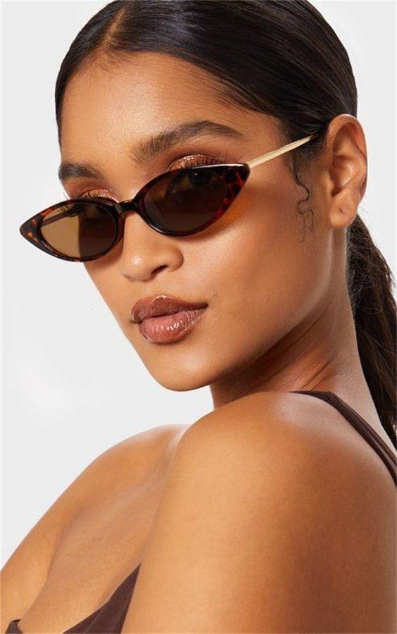 γυαλιά-ηλίου-με-γωνία-στην-άκρη-τάσεις-στα-γυαλιά ηλίου-για-την-Άνοιξη Καλοκαίρι 2022-