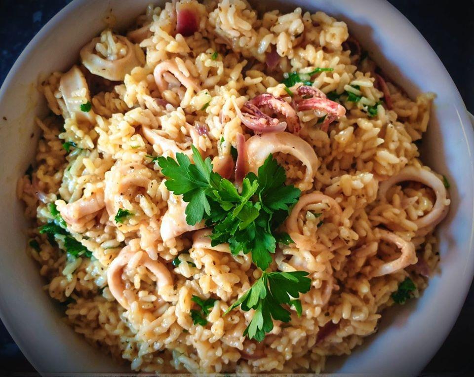 10 συνταγές με καλαμαράκια για την σαρακοστή