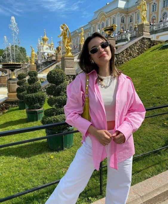 ροζ-bright shirt-με-τζιν-παντελόνι-ιδέες-