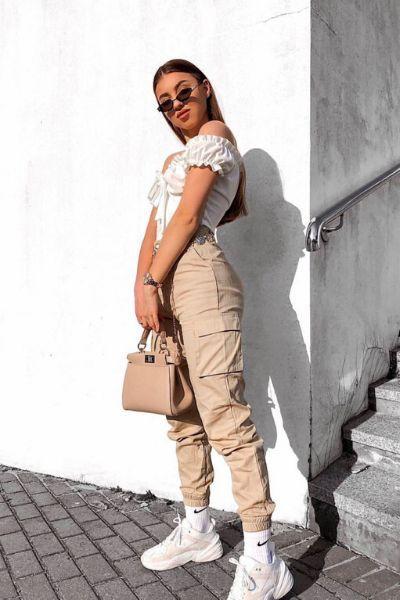 Cargo pants-cargo-παντελόνι-με-λευκό τοπ-ιδέες-Άνοιξη 2022-