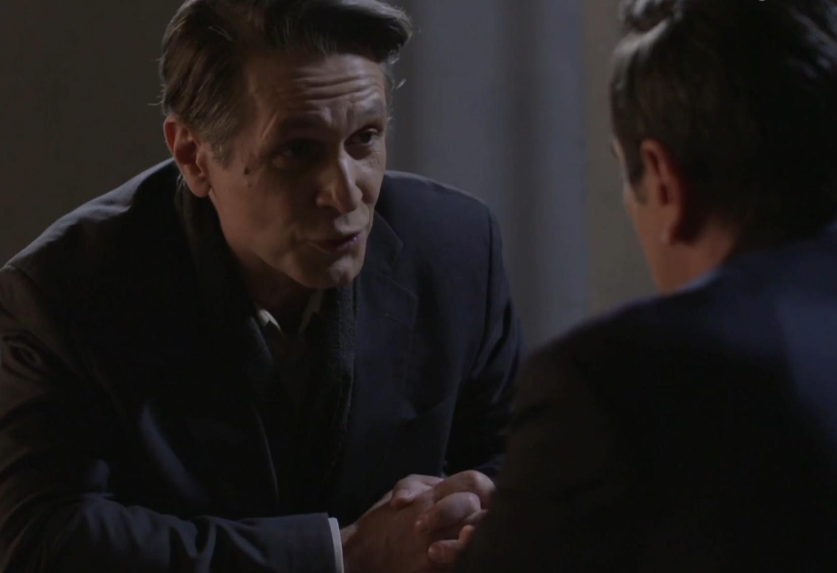 Άγριες μέλισσες: Ο Ακύλας επιστρέφει λυσσασμένος για να τελειώσει το Διαφάνι