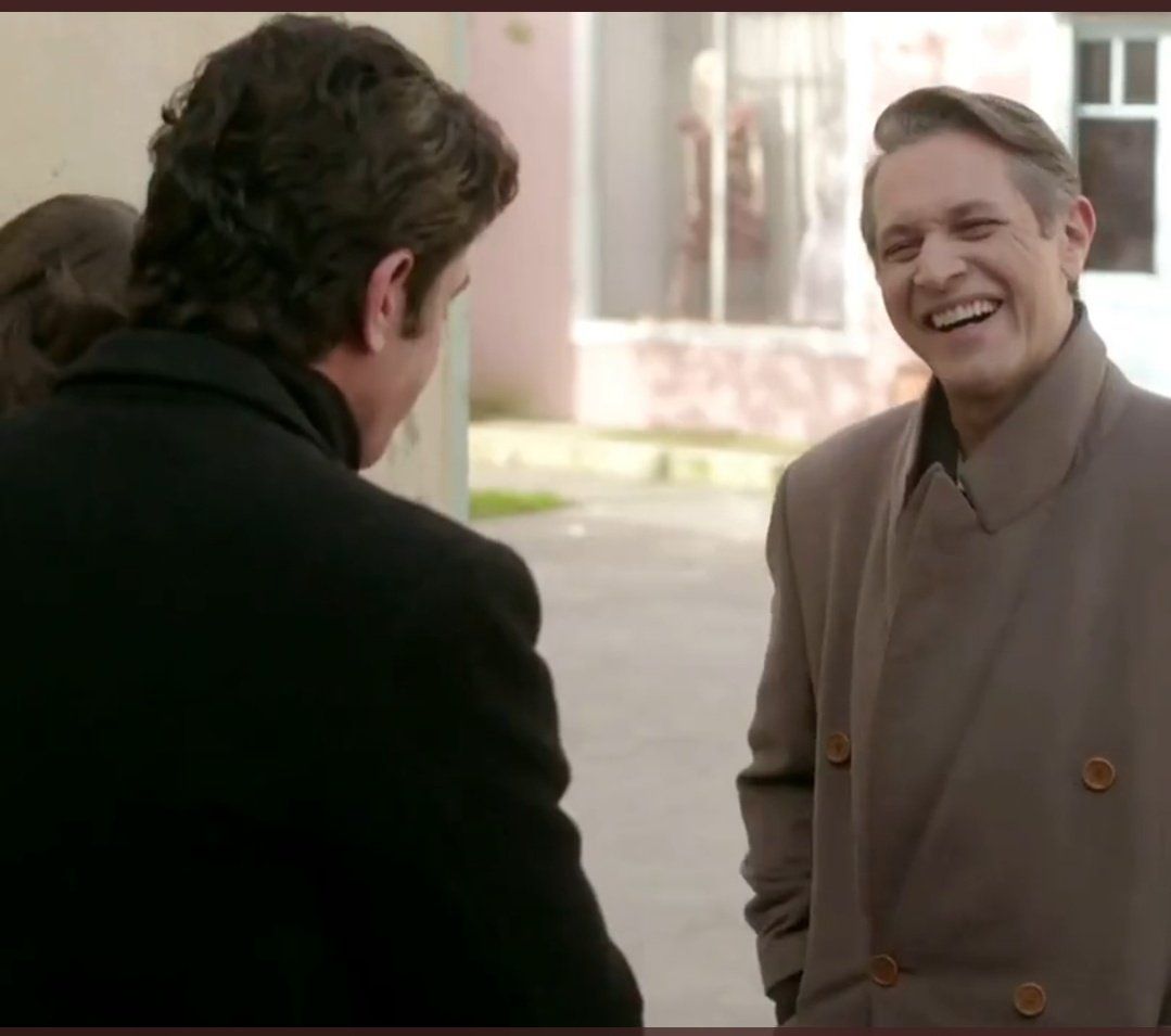 Άγριες μέλισσες: Ο Ακύλας επιστρέφει λυσσασμένος για να τελειώσει το Διαφάνι