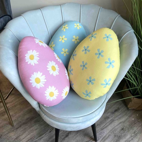 μαξιλάρια-με-πασχαλινά αυγά-τάσεις-στην-διακόσμηση-για-το-Πάσχα 2022-ιδέες- μαξιλάρια-με-πασχαλινά αυγά-τάσεις-στην-διακόσμηση-για-το-Πάσχα 2022-ιδέες-
