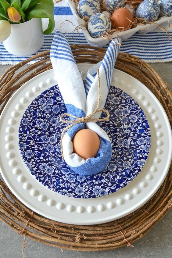 πασχαλινές πετσέτες-με-αυγά-ιδέες-διακόσμησης-στο-πασχαλινό τραπέζι-2022-