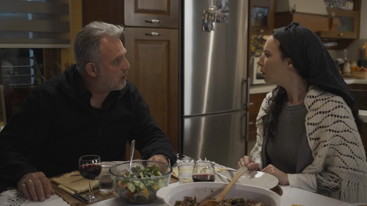 Η Γη της Ελιάς: Στάθης και Βασιλική πολεμούν την Αρετή