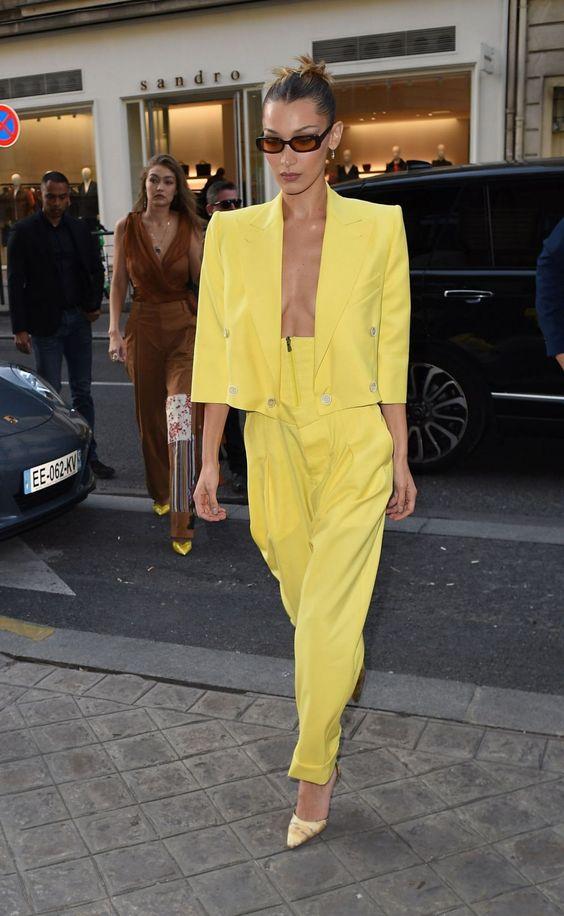 κίτρινο-σακάκι-total-yellow-outfits-ιδέες-για-την-Άνοιξη-Καλοκαίρι 2022-